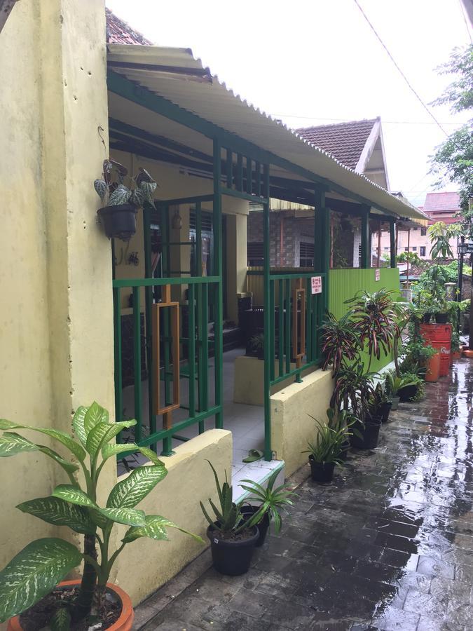 D'Santoso Homestay Yogyakarta Eksteriør billede