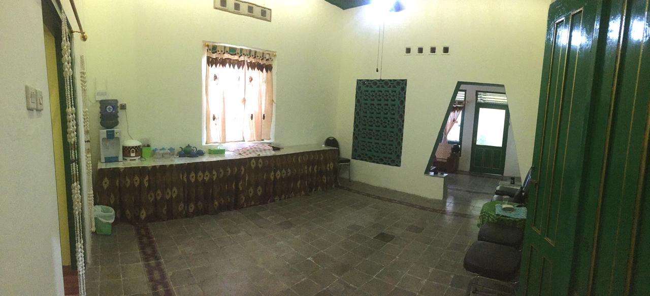 D'Santoso Homestay Yogyakarta Eksteriør billede